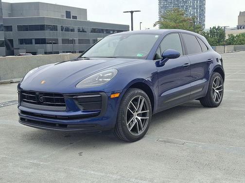 2025 Porsche Macan T