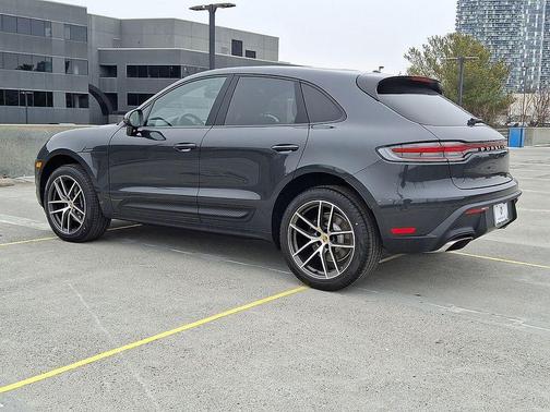 2025 Porsche Macan