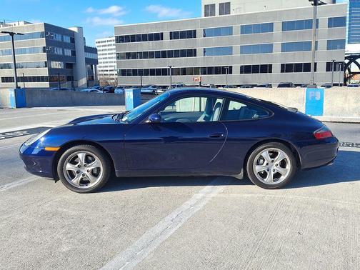 2001 Porsche 911 Carrera