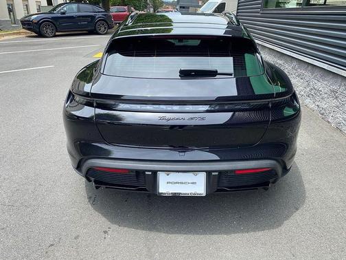 Jet Black Metallic 2024 Porsche Taycan GTS