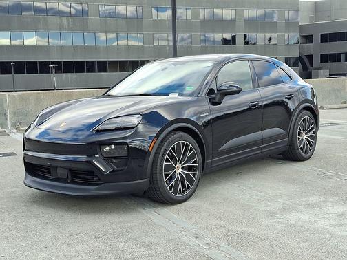 2025 Porsche Macan 4