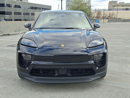 2025 Porsche Macan 4