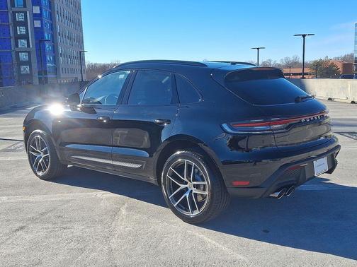 2026 Porsche Macan 
