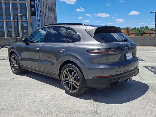 Grey 2022 Porsche Cayenne Cayenne