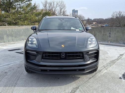 2025 Porsche Macan T