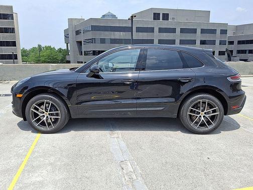 2025 Porsche Macan T