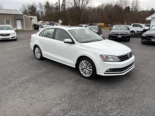 2015 Volkswagen Jetta Auto SE w/Connectivity/Navigation