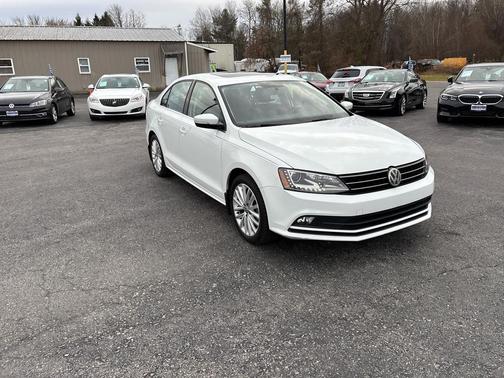 2015 Volkswagen Jetta Auto SE w/Connectivity/Navigation