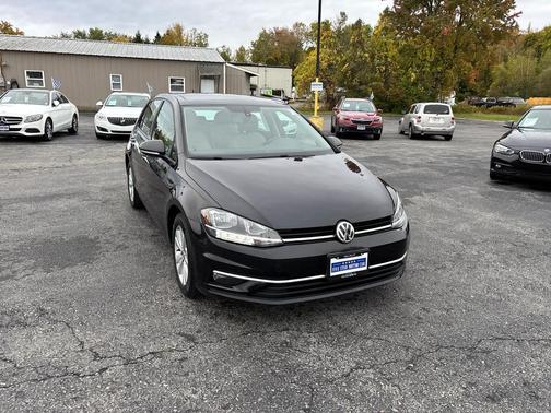2018 Volkswagen Golf TSI SE