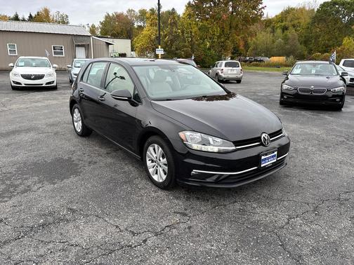 2018 Volkswagen Golf TSI SE