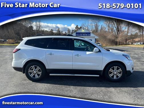 2017 Chevrolet Traverse 2LT