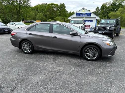 2015 Toyota Camry Hybrid SE