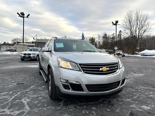 2017 Chevrolet Traverse 2LT