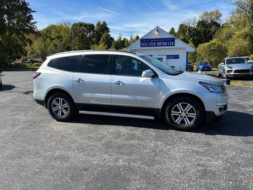 2017 Chevrolet Traverse 2LT