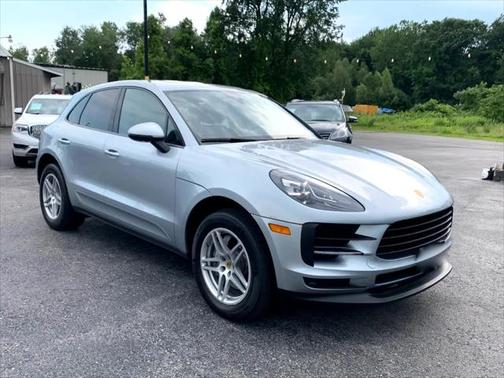 2021 Porsche Macan Base