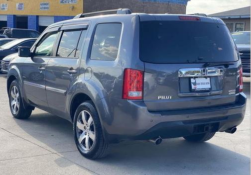 Modern Steel Metallic 2015 Honda Pilot Touring
