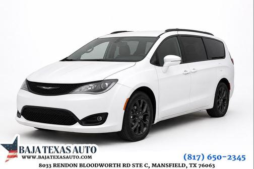 Bright White Clearcoat 2018 Chrysler Pacifica Touring-L Plus