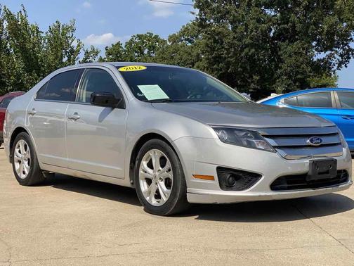 Ingot Silver Metallic 2012 Ford Fusion SE