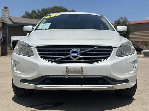 Crystal White Pearl 2016 Volvo XC60 T5 Drive-E Premier
