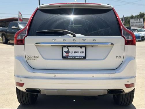 Crystal White Pearl 2016 Volvo XC60 T5 Drive-E Premier