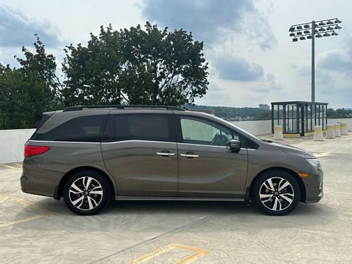 2020 Honda Odyssey Elite