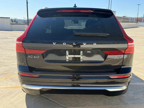 Onyx Black Metallic 2022 Volvo XC60 B6 Inscription