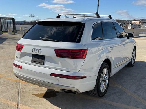 2019 Audi Q7 55 Premium Plus