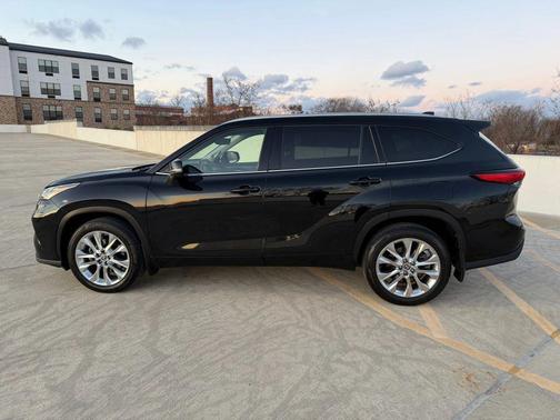 2021 Toyota Highlander Limited