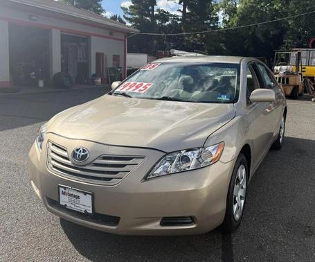 Gold 2008 Toyota Camry LE