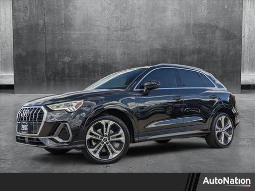 2020 Audi Q3 45 S line Prestige