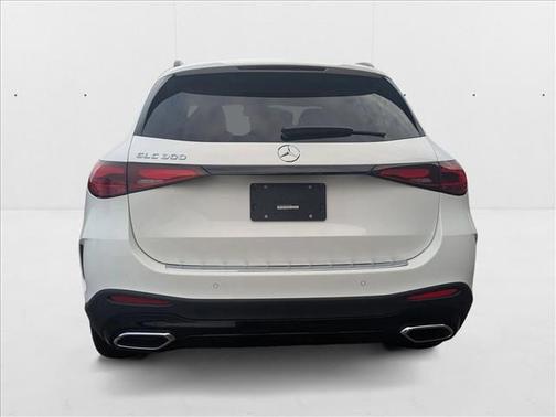 2026 Mercedes-Benz GLC 300 Base