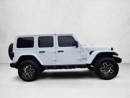 2024 Jeep Wrangler 4-Door Sahara 4x4