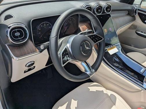 2025 Mercedes-Benz GLC 300 Base