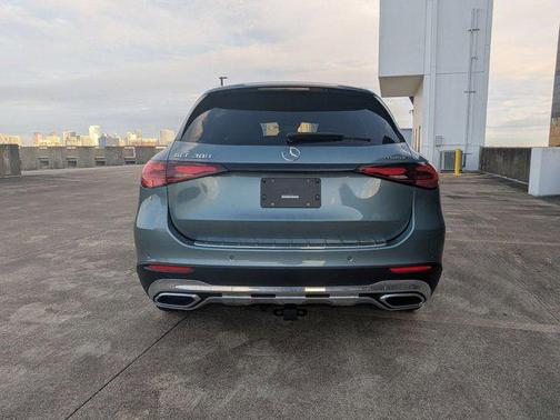 2025 Mercedes-Benz GLC 300 4MATIC