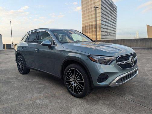 2025 Mercedes-Benz GLC 300 4MATIC