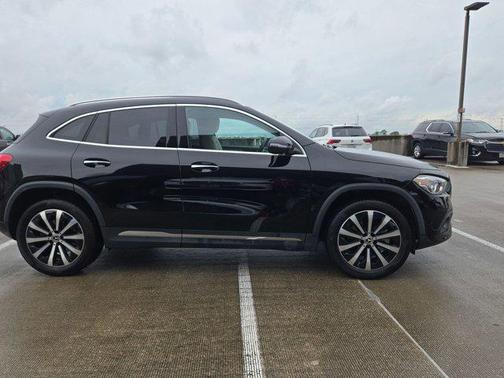 Night Black 2022 Mercedes-Benz GLA 250 Base