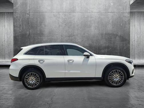 2025 Mercedes-Benz GLC 300 Base