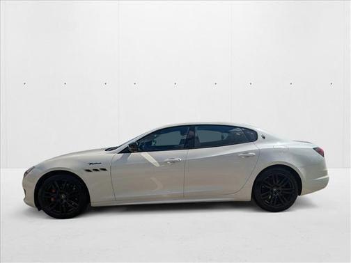 2022 Maserati Quattroporte Modena Q4