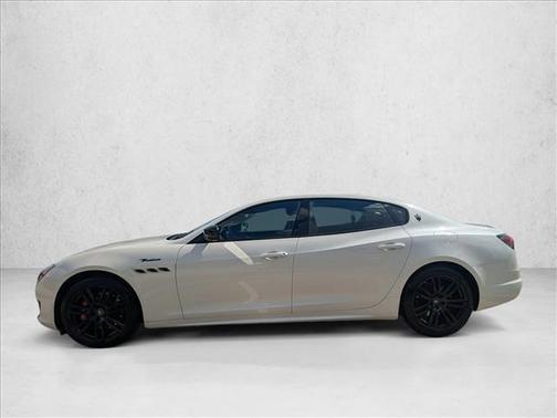 2022 Maserati Quattroporte Modena Q4
