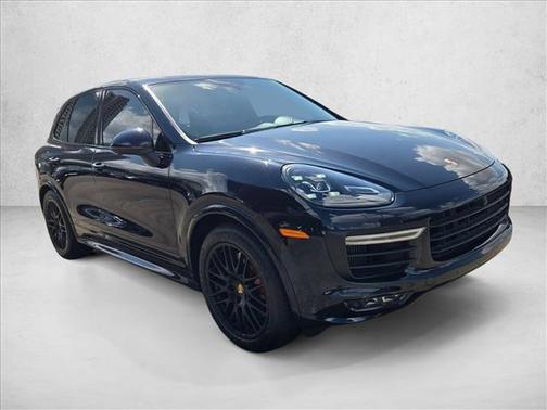 Moonlight Blue Metallic 2018 Porsche Cayenne GTS