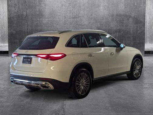 2025 Mercedes-Benz GLC 300 Base