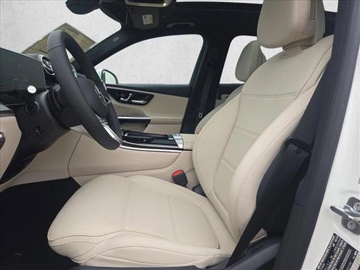 Polar White 2026 Mercedes-Benz GLC 300 Base