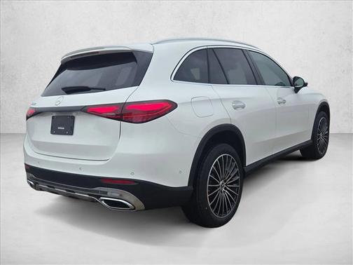Polar White 2026 Mercedes-Benz GLC 300 Base