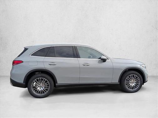 2026 Mercedes-Benz GLC 300 4MATIC