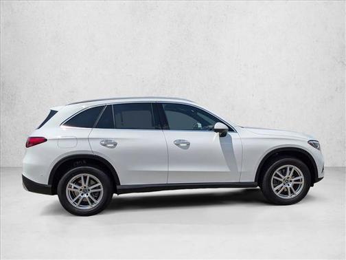 2025 Mercedes-Benz GLC 300 Base