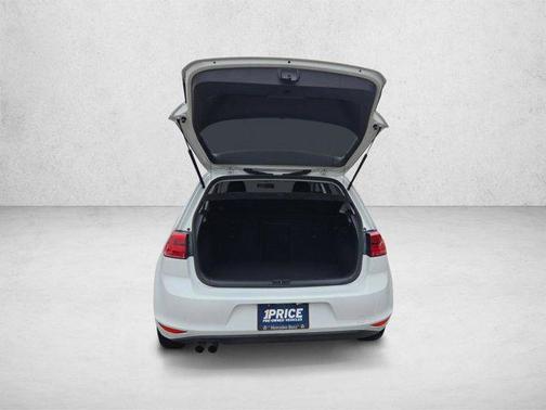 Pure White 2015 Volkswagen Golf Auto TSI S