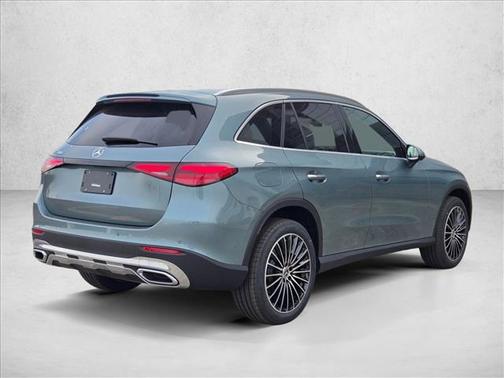 Verde Silver Metallic 2026 Mercedes-Benz GLC 300 Base