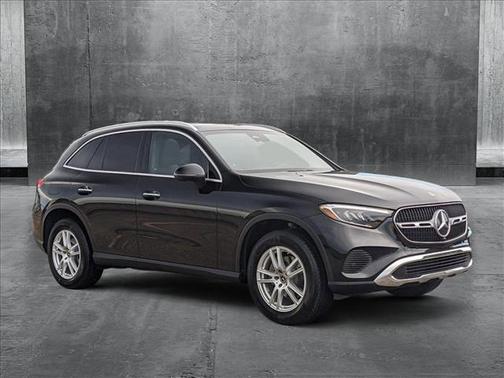 2025 Mercedes-Benz GLC 300 Base