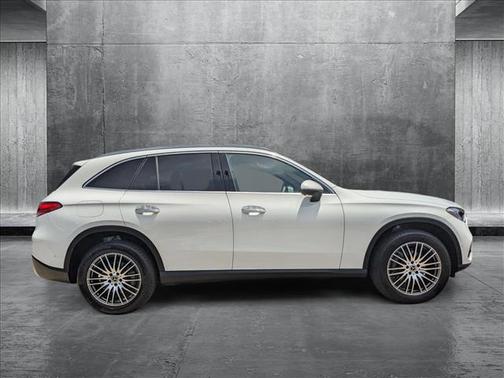 2025 Mercedes-Benz GLC 300 Base