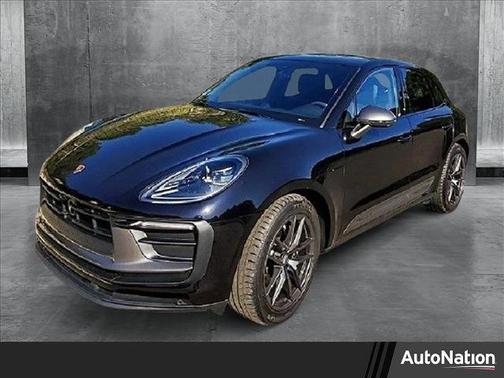 2023 Porsche Macan Base